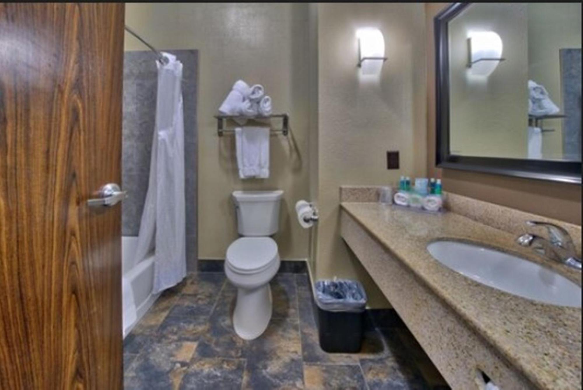 Holiday Inn Express And Suites Lubbock South By Ihg Стая снимка