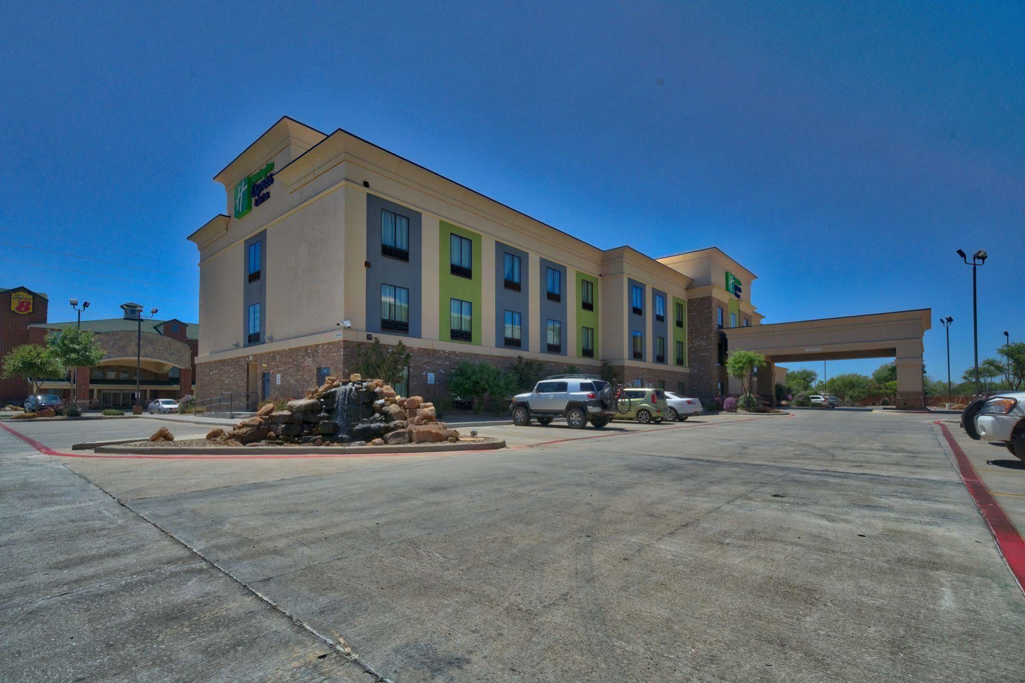 Holiday Inn Express And Suites Lubbock South By Ihg Екстериор снимка